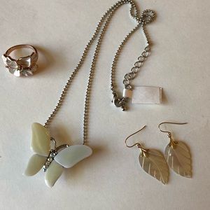 Mother of Pearl Earrings 14k Gold/Flower Ring